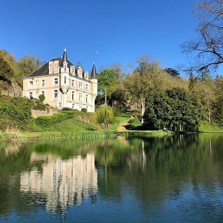 Château des Loups - Les Cèdres Bleus Echire Extérieur photo