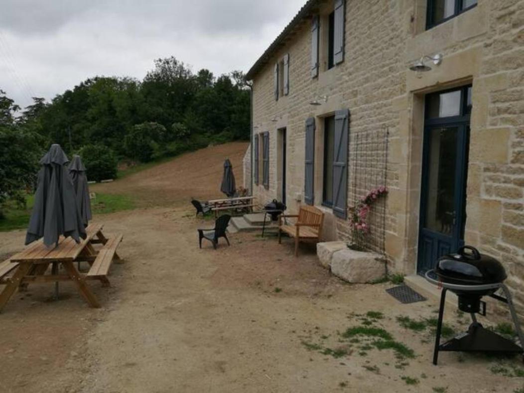 Château des Loups - Les Cèdres Bleus Echire Extérieur photo