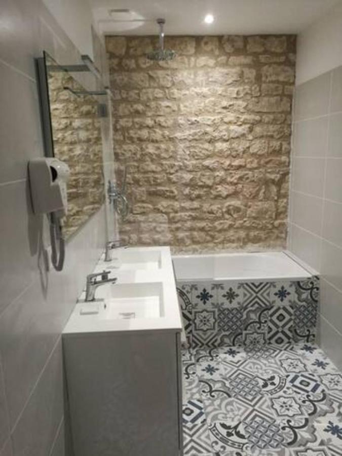 Château des Loups - Les Cèdres Bleus Echire Extérieur photo