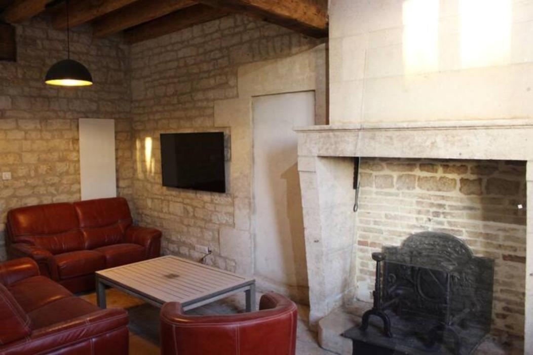 Château des Loups - Les Cèdres Bleus Echire Extérieur photo